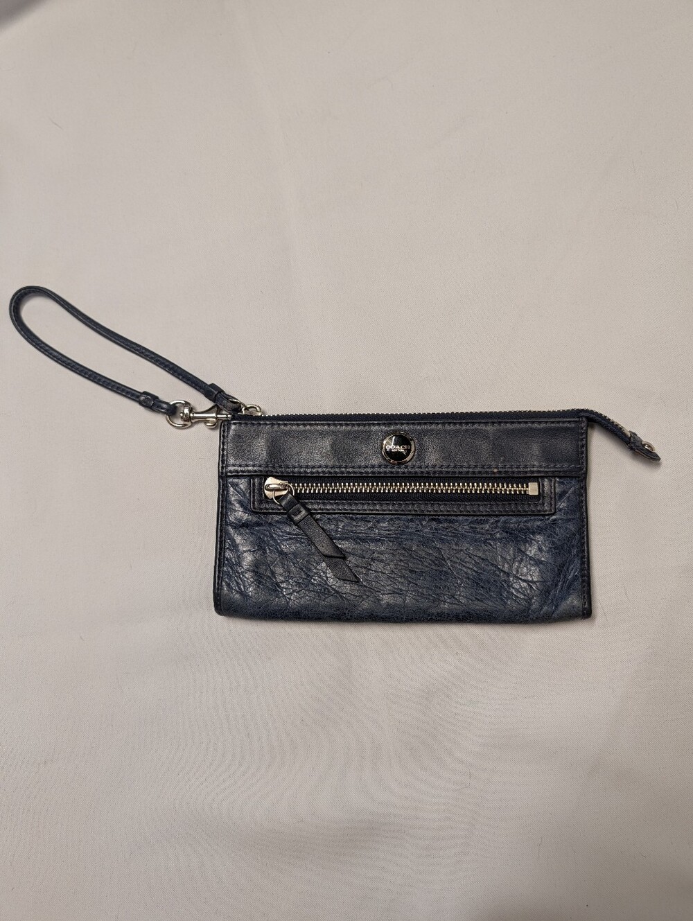 COACH Vintage Classic Leather Wristlet In Navy Blue And Silver, Stripe Interior